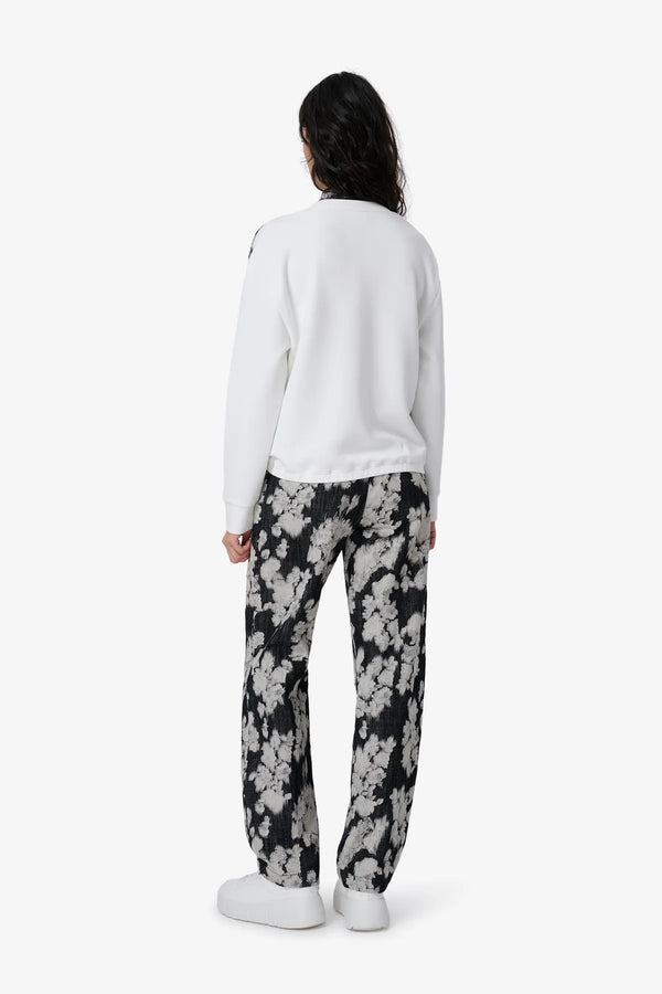 Sweatshirt 05