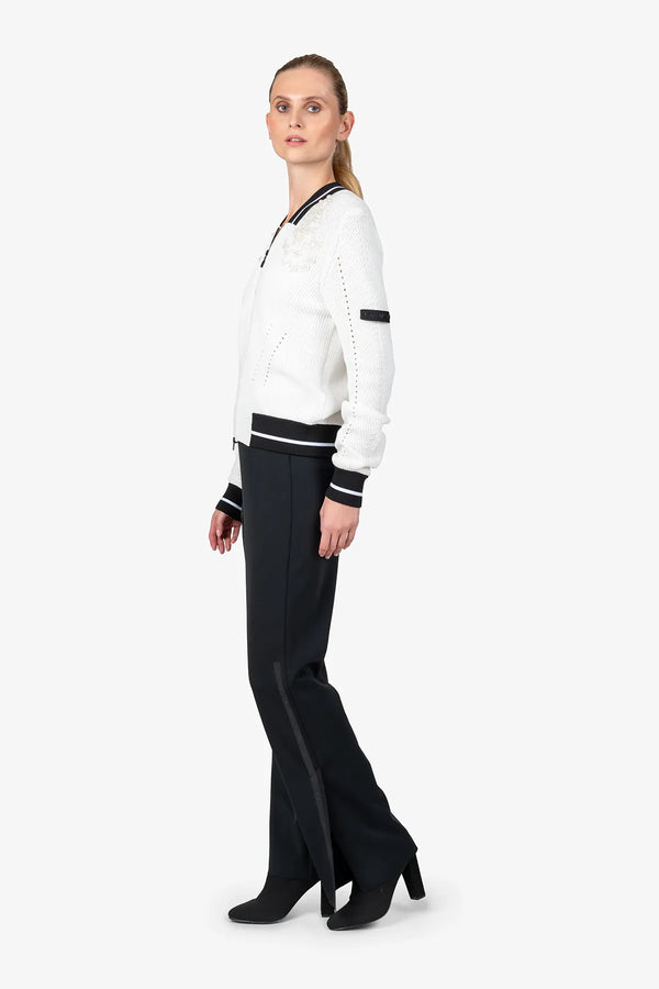 Strickjacke mit College-Kragen 03