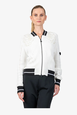 Strickjacke mit College-Kragen 05