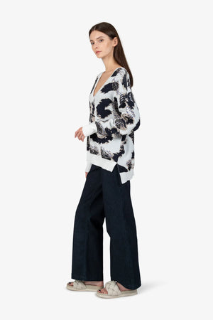 Pullover mit V-Ausschnitt 03