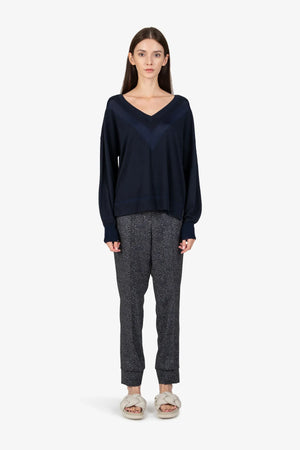 Pullover mit V-Ausschnitt 02