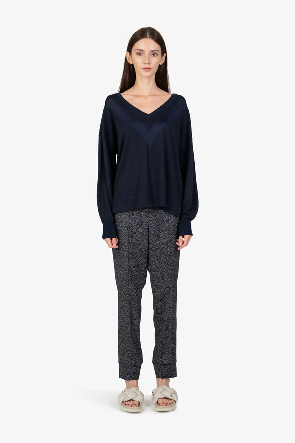 Pullover mit V-Ausschnitt 02