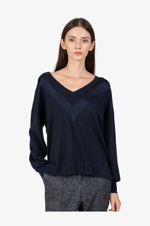 Pullover mit V-Ausschnitt 05