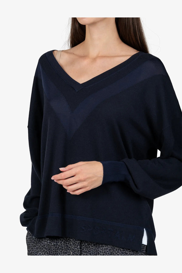 Pullover mit V-Ausschnitt 06