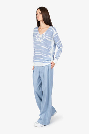 Pullover mit V-Ausschnitt 03