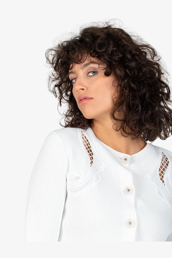 Strickjacke mit Rundhalsausschnitt 07