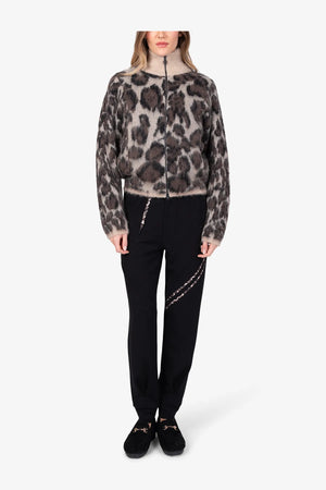 Kurze Strickjacke mit Leo-Jacquard 03