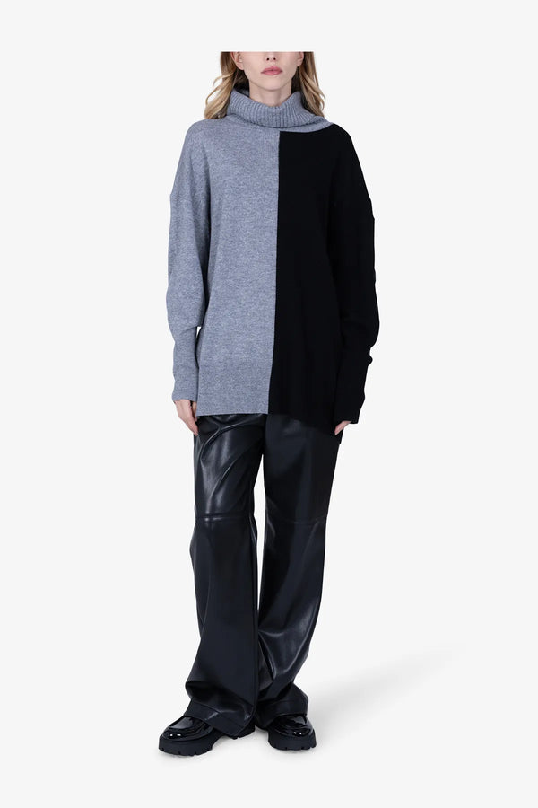 Zweifarbiger Long-Pullover 03