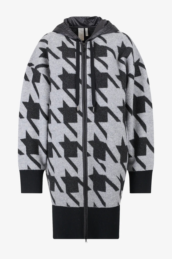 Strickmantel mit Kapuze 01