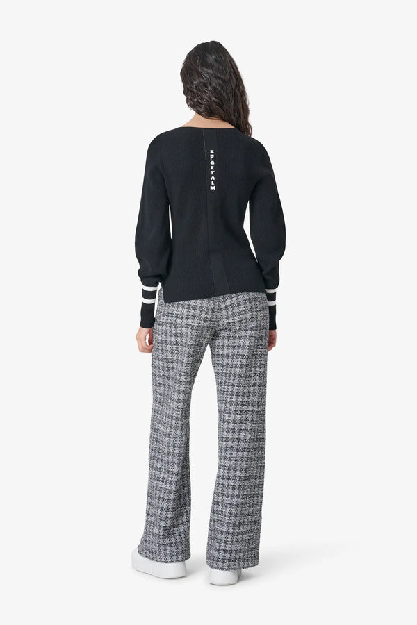 V-Ausschnitt-Pullover mit Kontraststreif 05