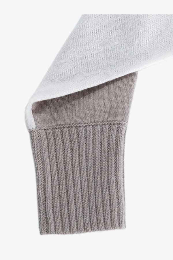 Pullover mit lässiger Colourblock-Optik 07