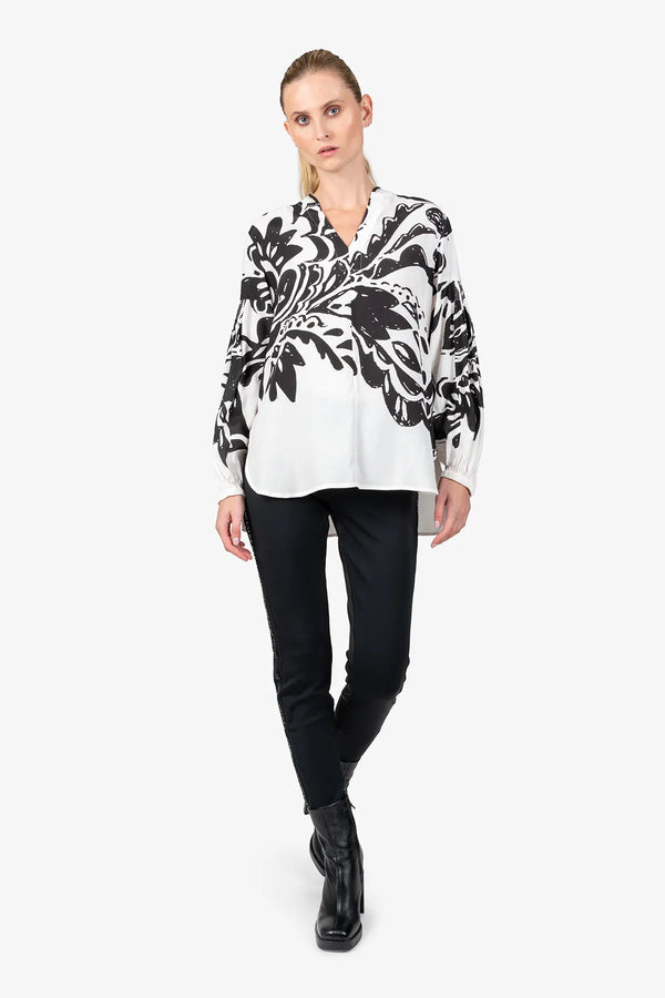 Longbluse mit V-Ausschnitt 02