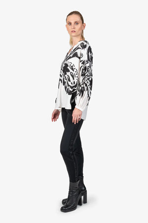 Longbluse mit V-Ausschnitt 03