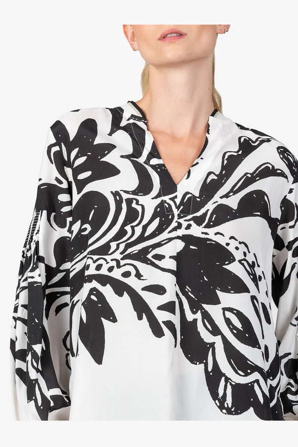 Longbluse mit V-Ausschnitt 06