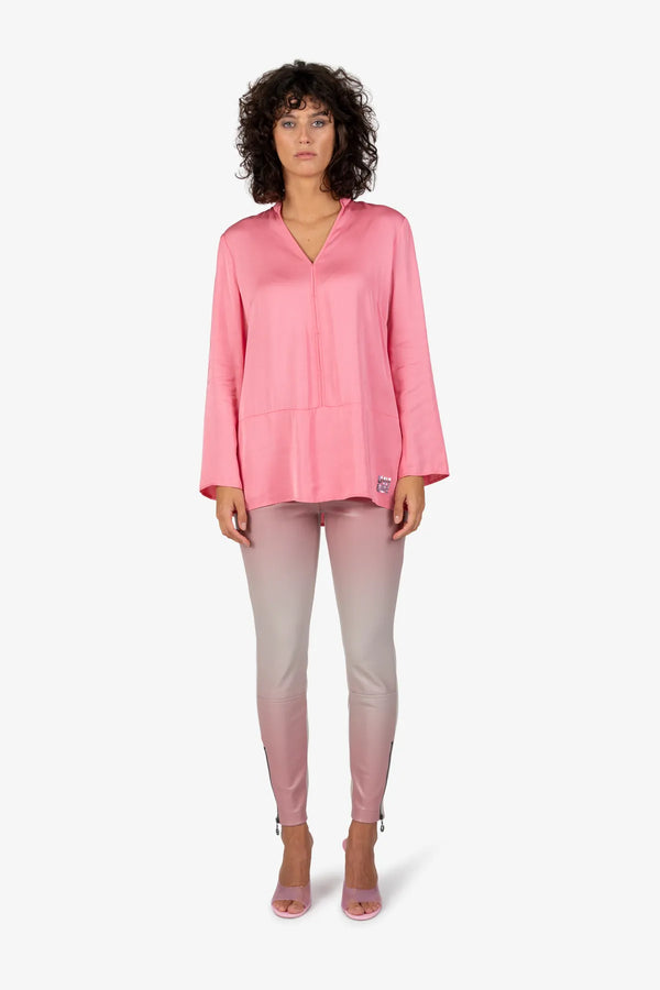 Bluse mit V-Ausschnitt 02