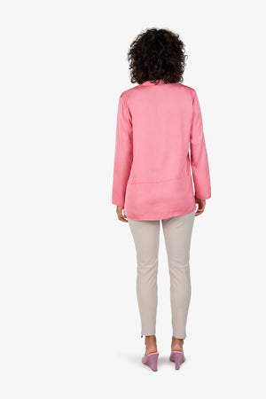 Bluse mit V-Ausschnitt 04