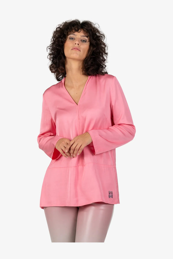 Bluse mit V-Ausschnitt 05