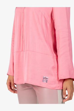 Bluse mit V-Ausschnitt 06