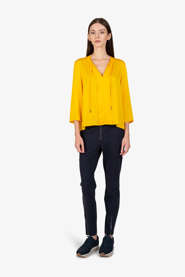 Bluse mit Rundhalsausschnitt 02