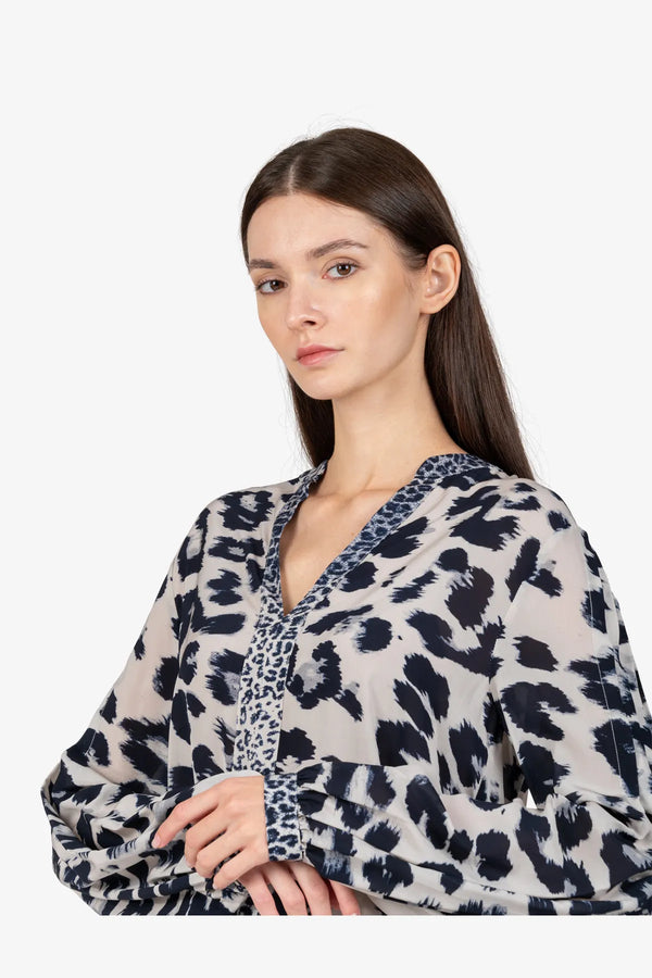 Bluse mit V- Ausschnitt 07