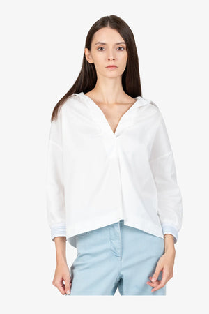 Kurze Bluse mit Hemdblusenkragen 05