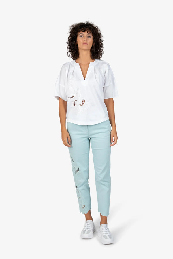 Bluse mit V-Ausschnitt 02