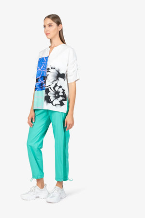 Bluse mit V-Ausschnitt 03