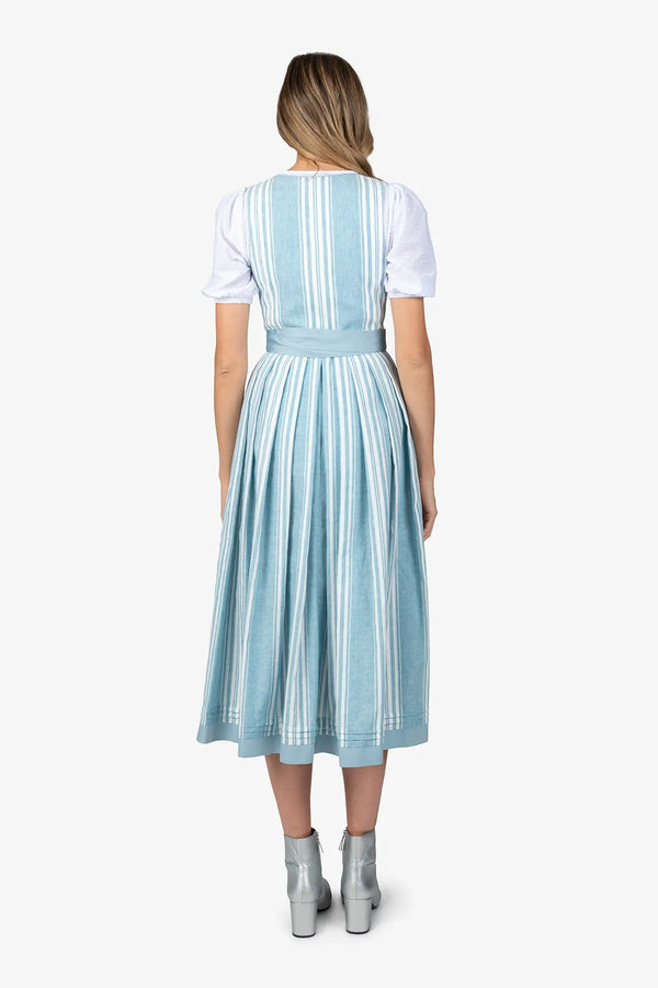 Dirndlbluse mit V-Ausschnitt 04
