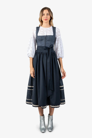 Dirndlbluse mit extravagantem Ärmel 02