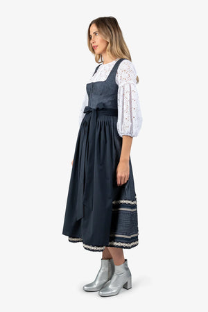 Dirndlbluse mit extravagantem Ärmel 03