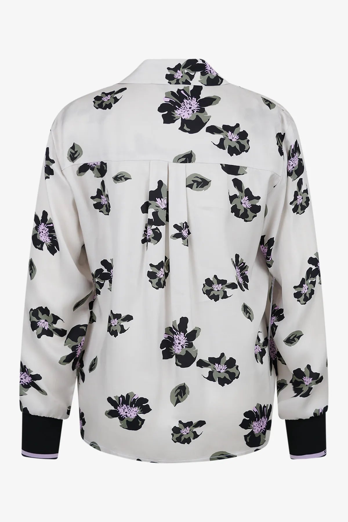 Bluse aus hochwertiger Satin-Qualität 02