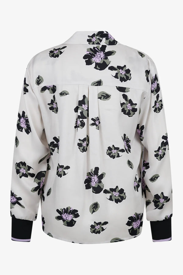 Bluse aus hochwertiger Satin-Qualität 02