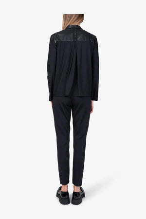 Bluse aus Kunstleder 05
