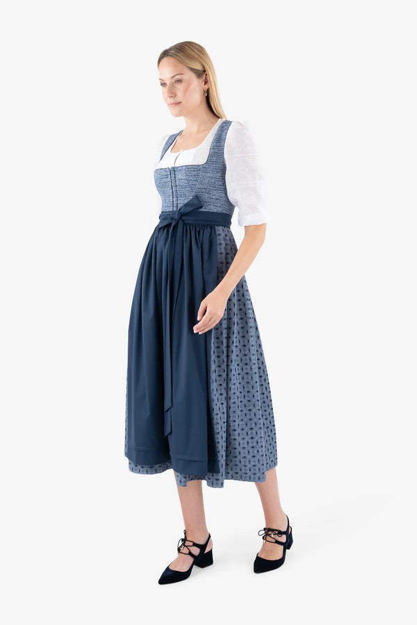 Spitzen-Dirndlbluse mit Knopfverschluss 04