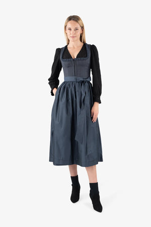 Langarm-Dirndlbluse mit V-Ausschnitt 03