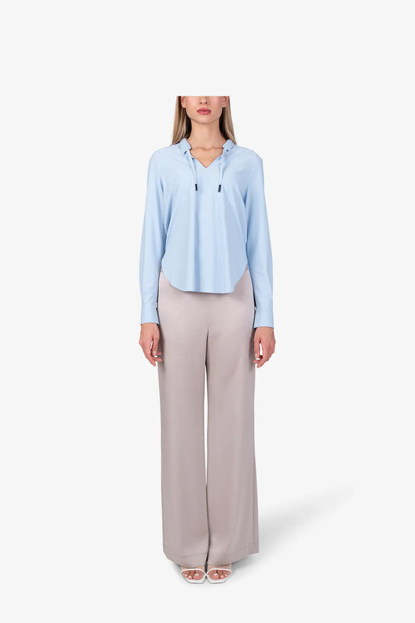 Schlupfbluse mit sportiven Details 03