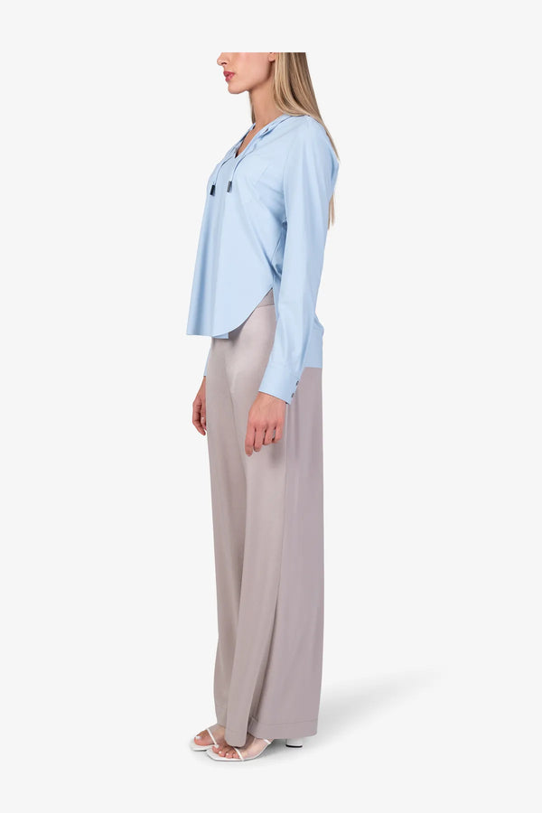 Schlupfbluse mit sportiven Details 04
