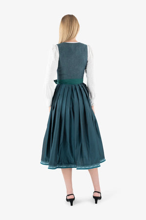 Dirndlbluse mit Lochstickerei 05