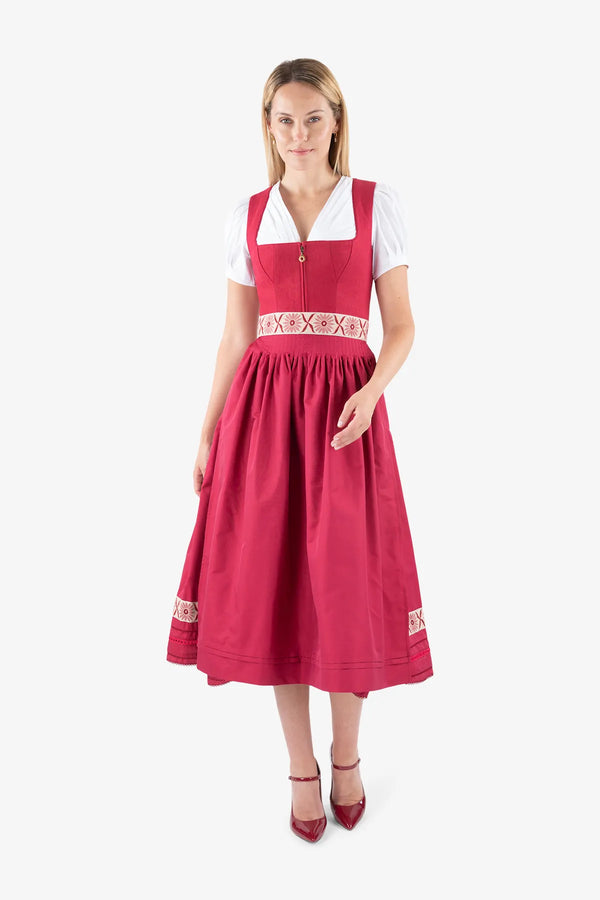 Dirndlbluse aus bügelfreier Baumwolle 03