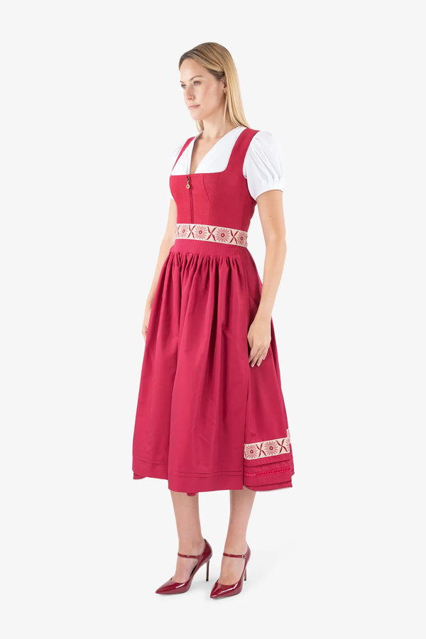 Dirndlbluse aus bügelfreier Baumwolle 04