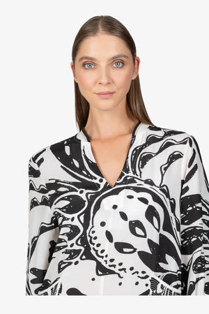 Maxi-Kleid mit Stehkragen 07