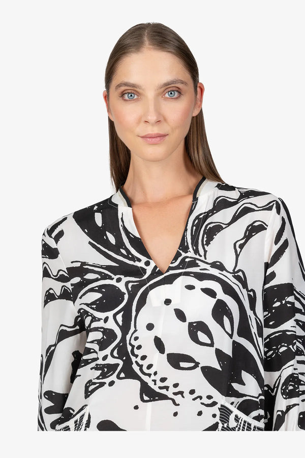 Maxi-Kleid mit Stehkragen 07