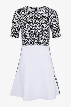 Golfkleid mit Rundhalsausschnitt 01