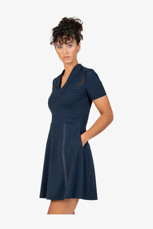 Golfkleid mit V-Ausschnitt 05