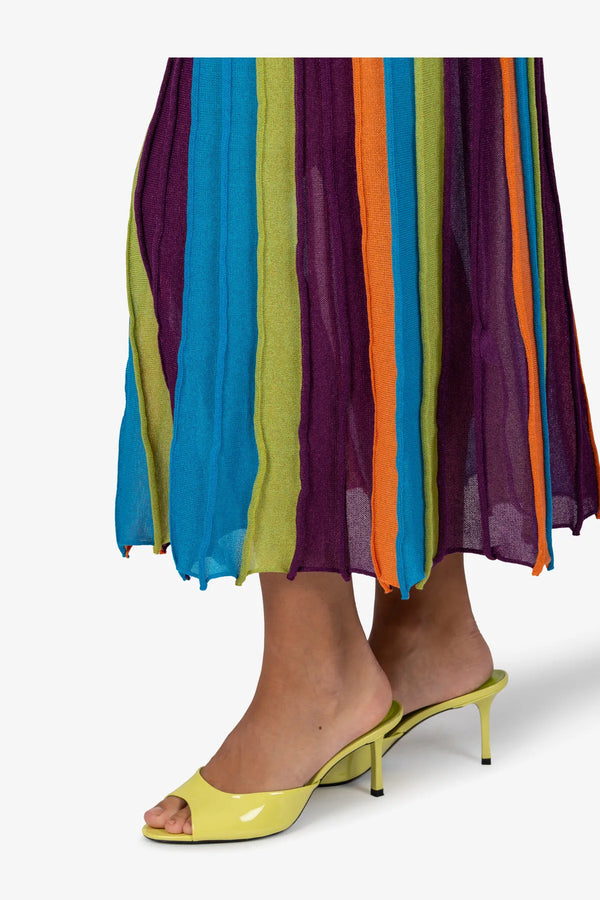 Strickkleid mit kleinem V-Ausschnitt 06