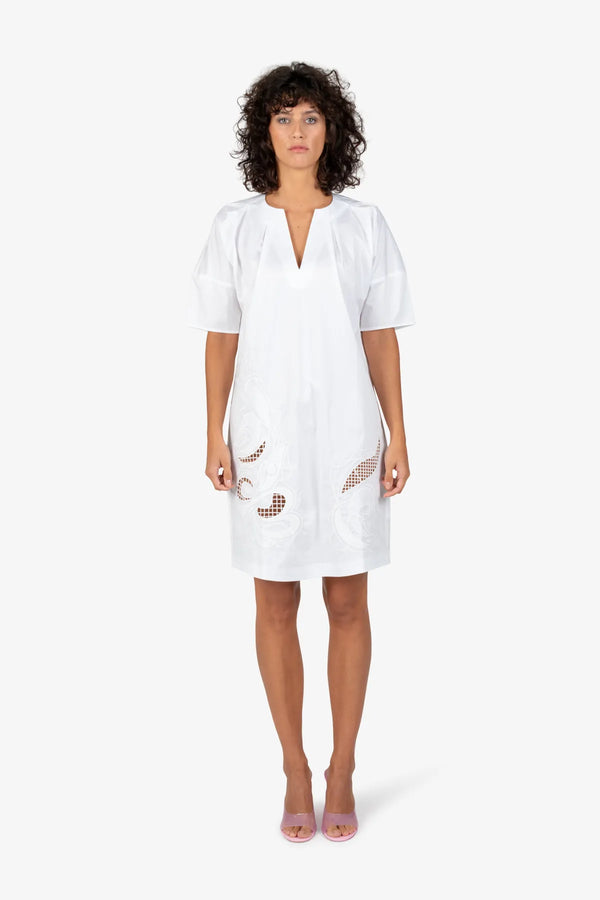 Kleid mit V-Ausschnitt 02