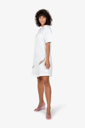 Kleid mit V-Ausschnitt 03