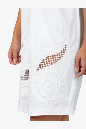 Kleid mit V-Ausschnitt 06