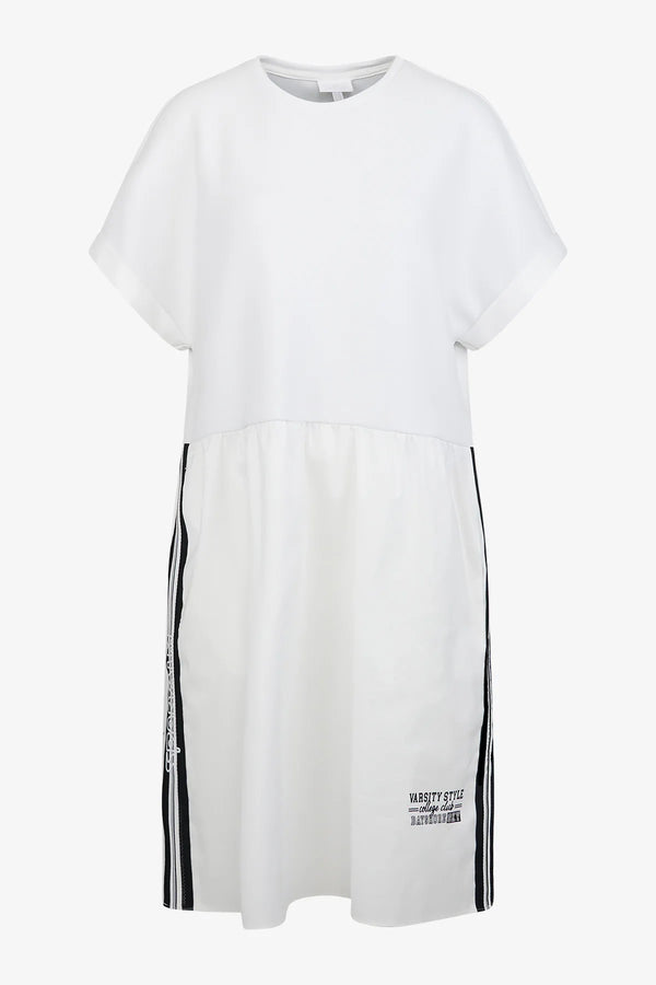 Kleid mit Rundhalsausschnitt 01