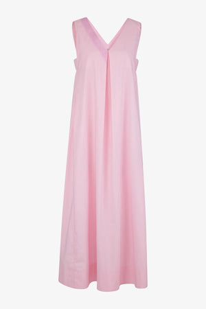 Ärmelloses Kleid mit V-Ausschnitt 01